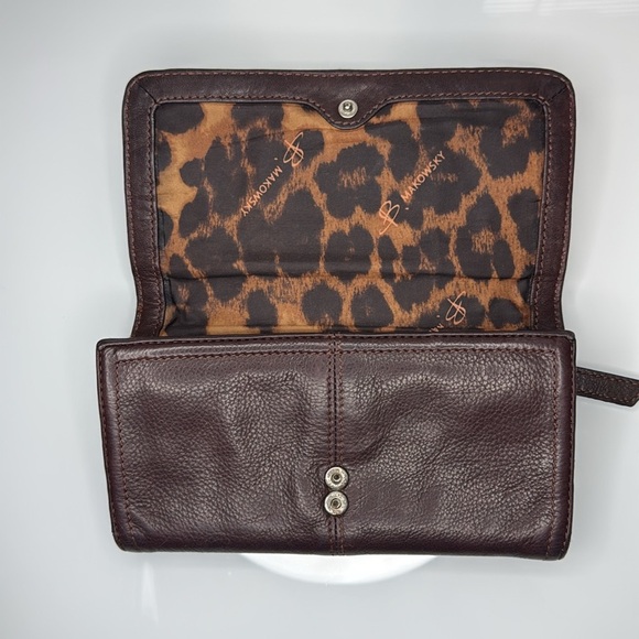 B. MAKOWSKY PLUM NASSAU CLUTCH WALLET - Picture 5 of 11